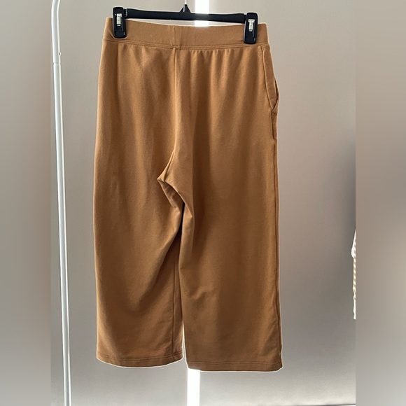 Uniqlo lounge wear PJ SET TOP + BOTTOM. Gently worn. - Picture 6 of 6